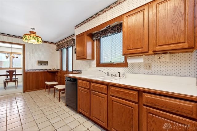 3233 Carrier Avenue, Kettering, OH 45429