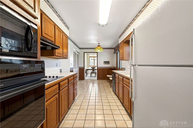 3233 Carrier Avenue, Kettering, OH 45429