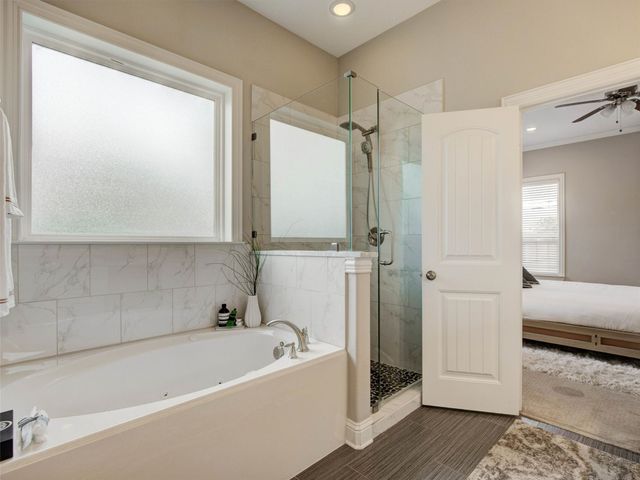 2700 Gladstone Drive, Dallas, TX 75211