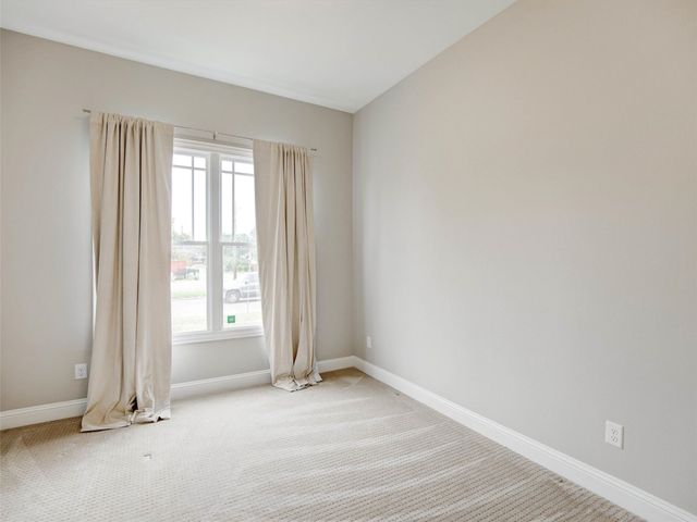 2700 Gladstone Drive, Dallas, TX 75211