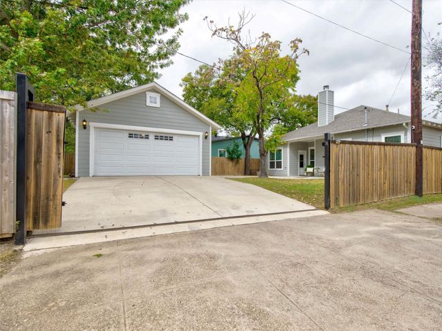 2700 Gladstone Drive, Dallas, TX 75211