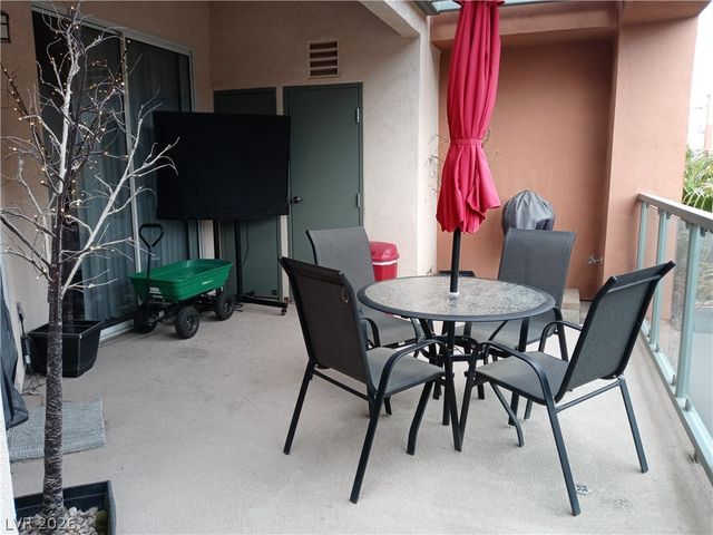 31 East Agate Avenue 404, Las Vegas, NV 89123