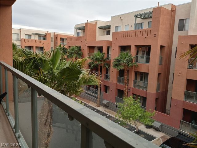 31 East Agate Avenue 404, Las Vegas, NV 89123