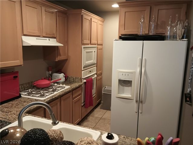 31 East Agate Avenue 404, Las Vegas, NV 89123