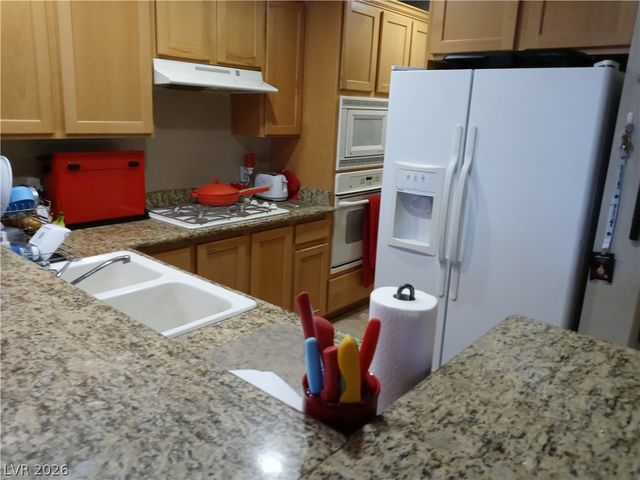 31 East Agate Avenue 404, Las Vegas, NV 89123