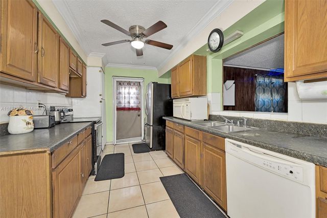 1412 NW 63rd Ave, Margate, FL 33063