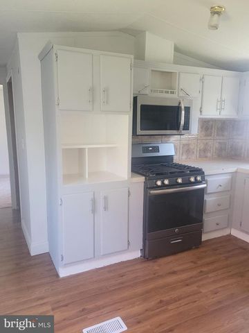 42 VIRGINIA AVE, Birdsboro, PA 19508