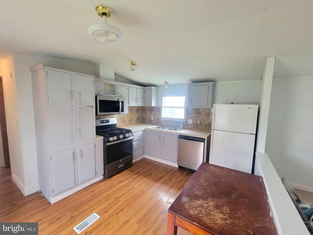 42 VIRGINIA AVE, Birdsboro, PA 19508