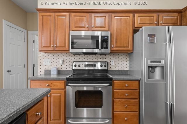 109 Yorktowne Place, Charleston, WV 25309