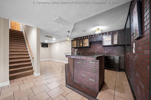 109 Yorktowne Place, Charleston, WV 25309