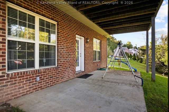 109 Yorktowne Place, Charleston, WV 25309
