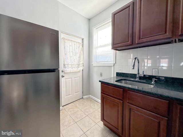 338 SNYDER AVE, Philadelphia, PA 19148