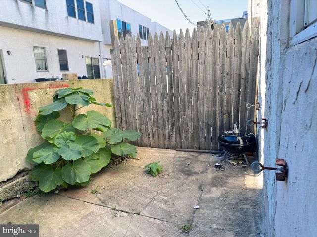 338 SNYDER AVE, Philadelphia, PA 19148