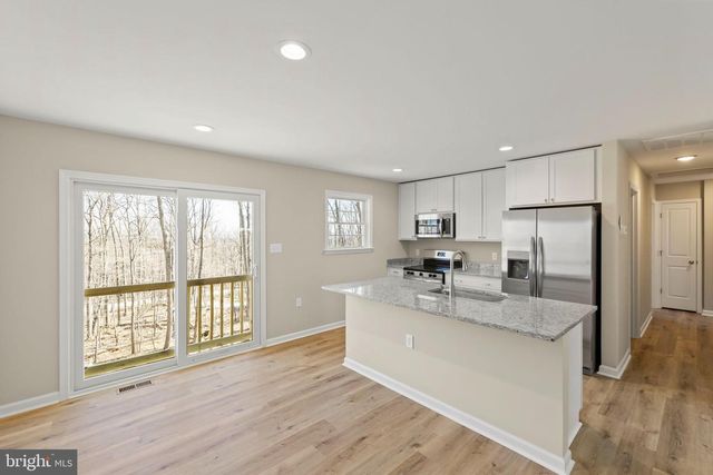 231 WINCHESTER DR, Winchester, VA 22602