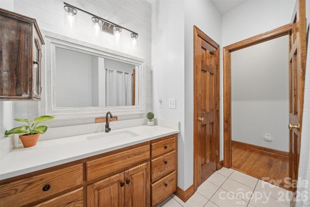 3330 Shamrock Heights, Hudson, NC 28638