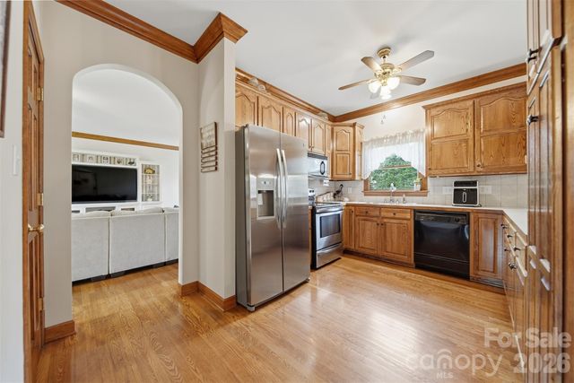 3330 Shamrock Heights, Hudson, NC 28638