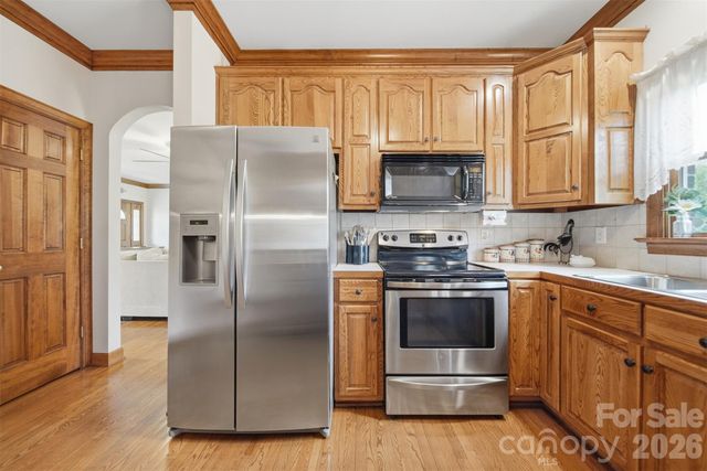 3330 Shamrock Heights, Hudson, NC 28638