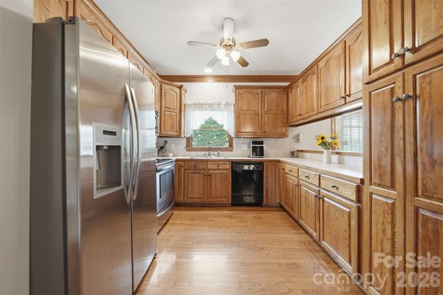 3330 Shamrock Heights, Hudson, NC 28638