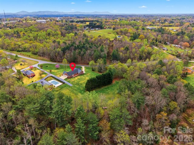 3330 Shamrock Heights, Hudson, NC 28638