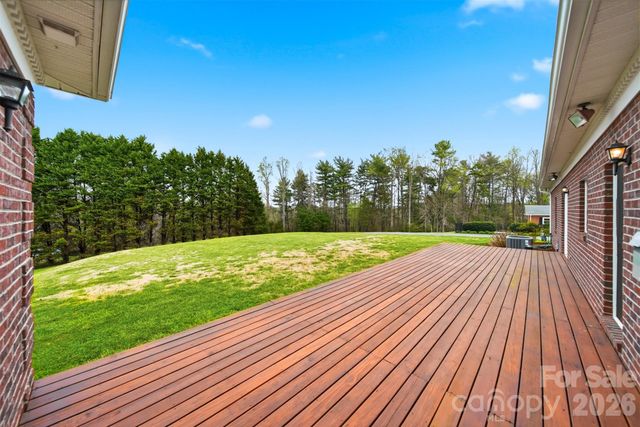 3330 Shamrock Heights, Hudson, NC 28638