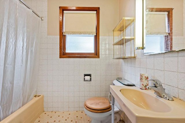 215 N STATE STREET, Appleton, WI 54911