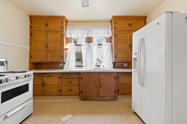 215 N STATE STREET, Appleton, WI 54911