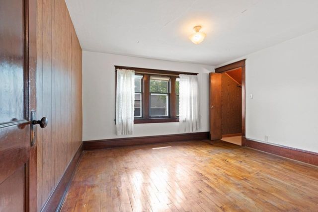 215 N STATE STREET, Appleton, WI 54911