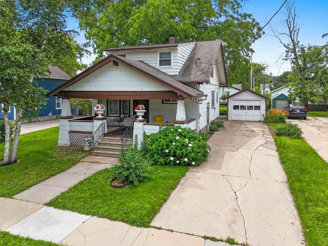 215 N STATE STREET, Appleton, WI 54911