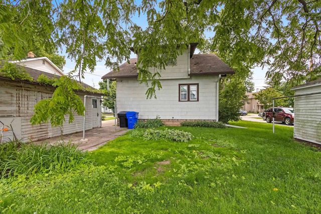 215 N STATE STREET, Appleton, WI 54911