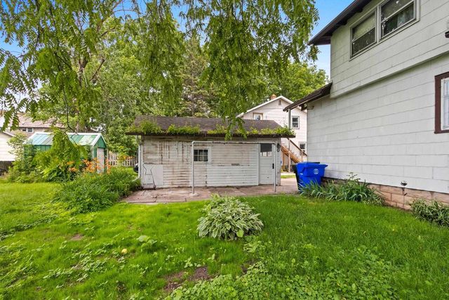 215 N STATE STREET, Appleton, WI 54911