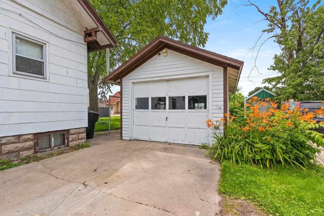 215 N STATE STREET, Appleton, WI 54911