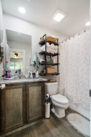 240 Elizabeth Lane, Blossom, TX 75416