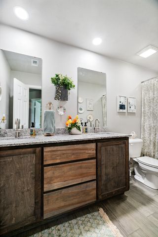 240 Elizabeth Lane, Blossom, TX 75416