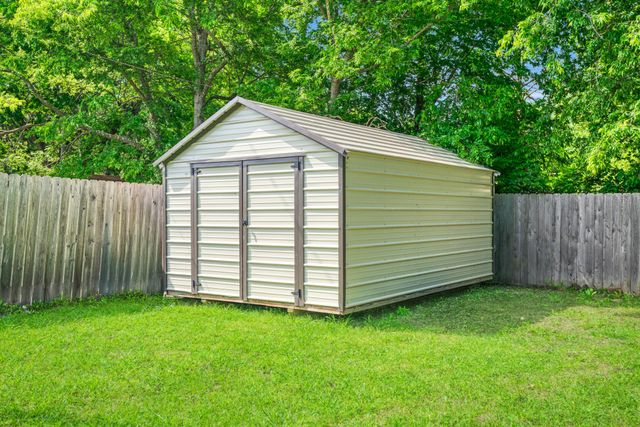 240 Elizabeth Lane, Blossom, TX 75416