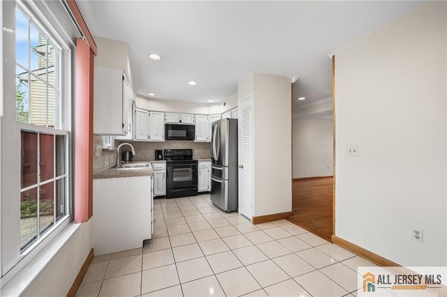 4 Hopkinson Court, East Brunswick, NJ 08816