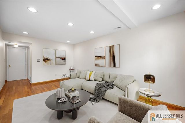 4 Hopkinson Court, East Brunswick, NJ 08816
