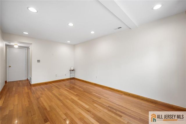 4 Hopkinson Court, East Brunswick, NJ 08816