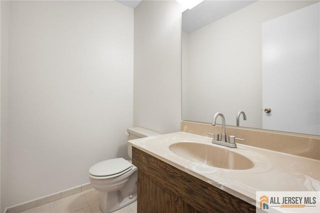 4 Hopkinson Court, East Brunswick, NJ 08816