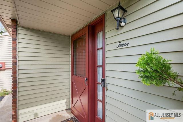 4 Hopkinson Court, East Brunswick, NJ 08816