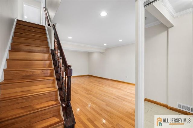 4 Hopkinson Court, East Brunswick, NJ 08816