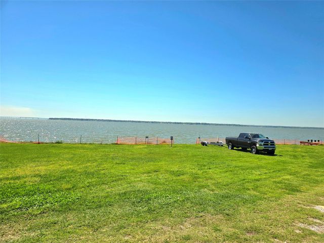 177 6th Avenue, Onalaska, TX 77360