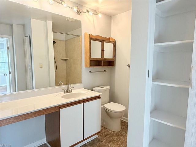 309 Wimbledon CHSE, Chesapeake, VA 23320