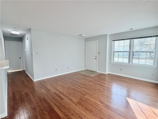 309 Wimbledon CHSE, Chesapeake, VA 23320