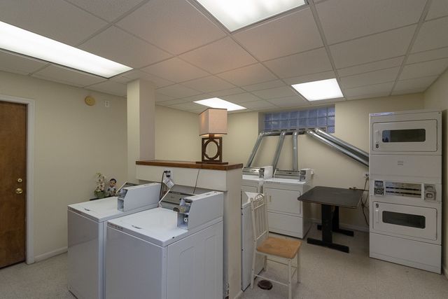 4241 N KENMORE Avenue 105, Chicago, IL 60613