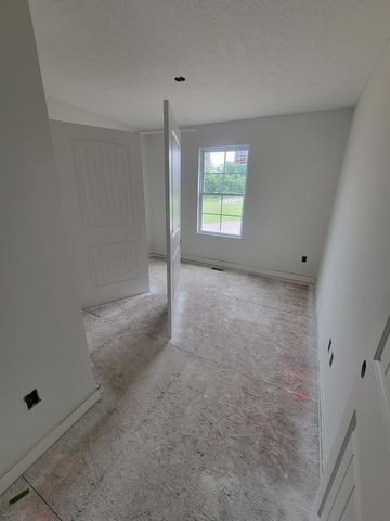 18 Nicholson Avenue, Walton, KY 41094