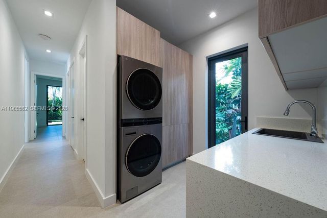 215 S Shore Dr, Miami, FL 33133