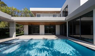 215 S Shore Dr, Miami, FL 33133