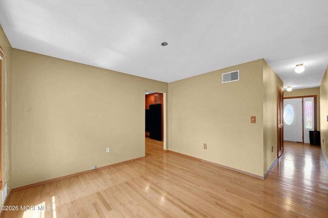718 Auth Avenue, Oakhurst, NJ 07755