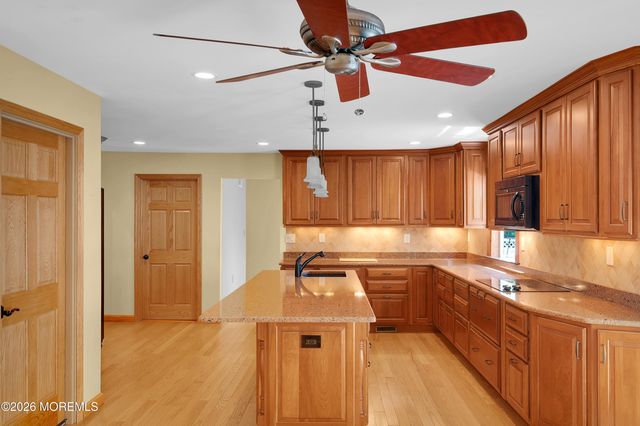 718 Auth Avenue, Oakhurst, NJ 07755