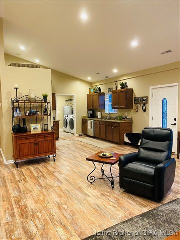 3503 Speith Road, Henryville, IN 47126